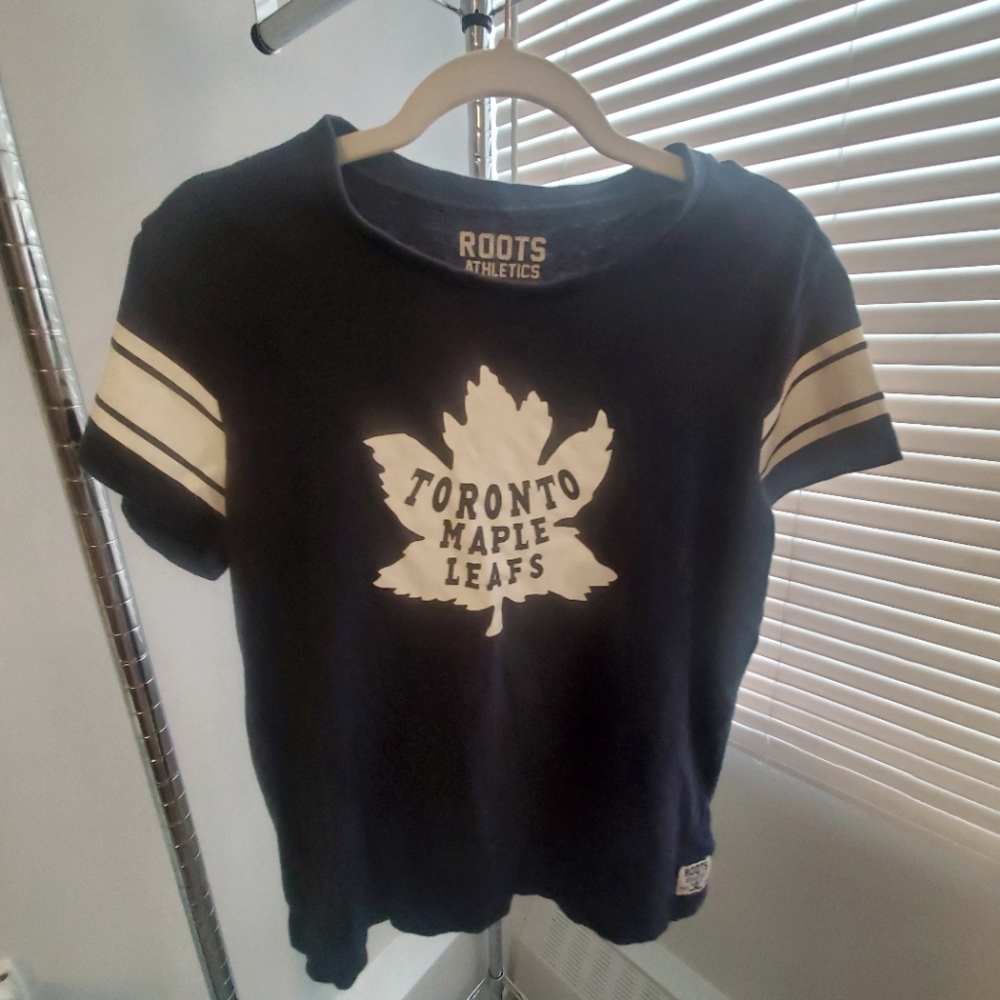 Roots Toronto Maple Leafs T-Shirt - Womens Small